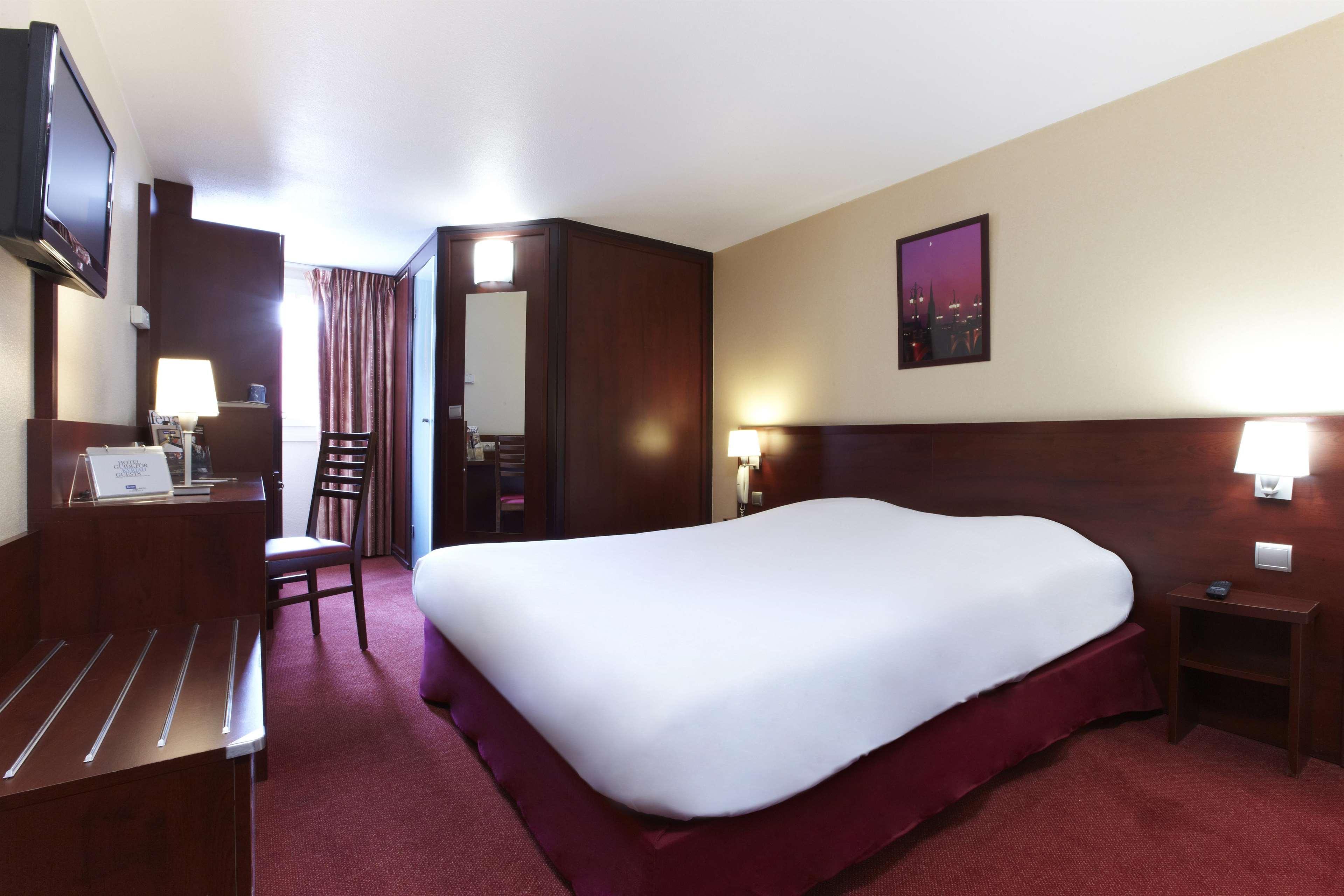 Kyriad Bordeaux Lormont Exterior photo