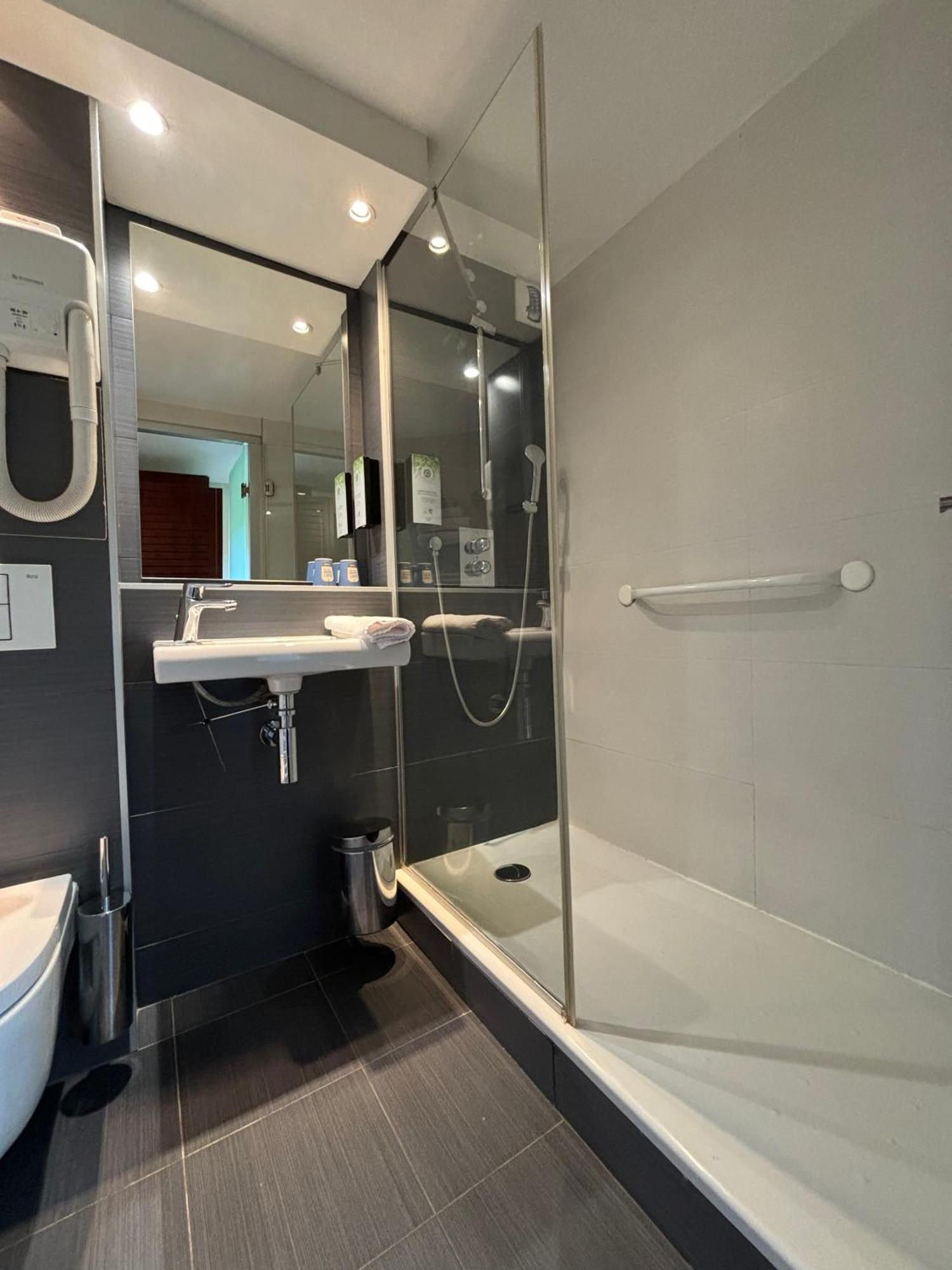 Kyriad Bordeaux Lormont Exterior photo